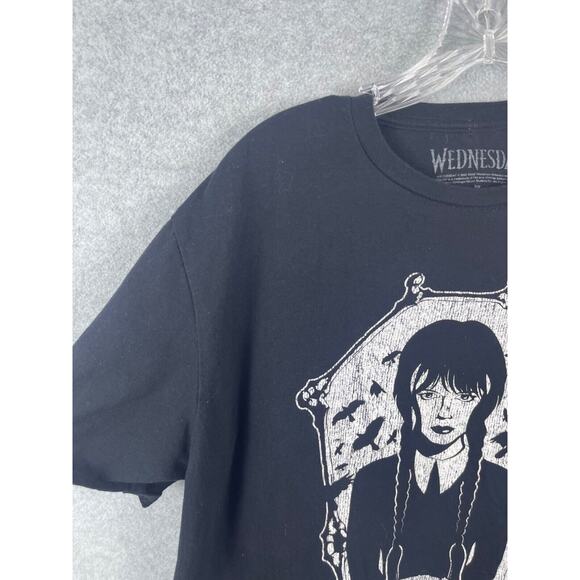 Goodie Two Sleeve Wednesday Shirt Size L Black Short Sleeve Adams Family TV Tee - Picture 3 of 9